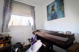 Bedroom- click for photo gallery